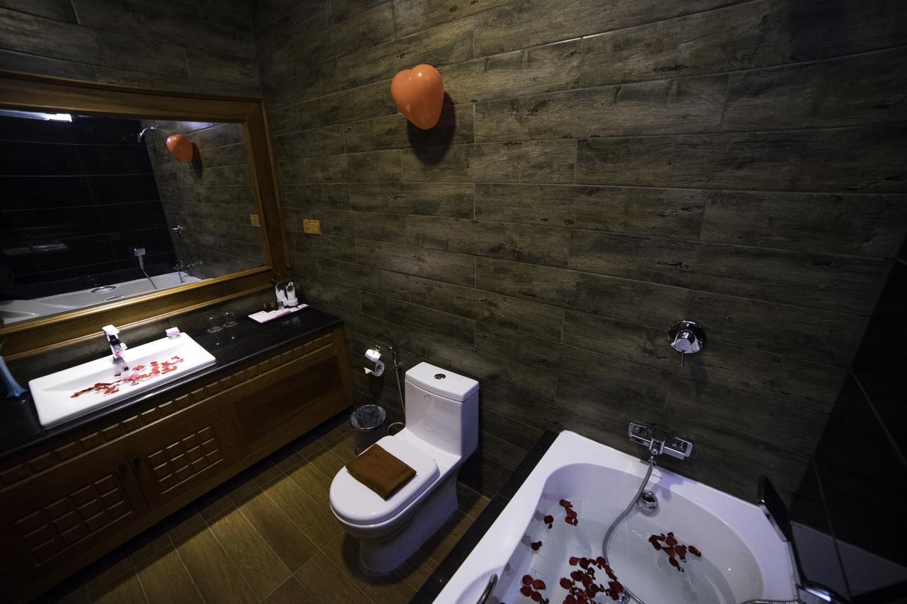 Win Unity Hotel Mandalay Extérieur photo