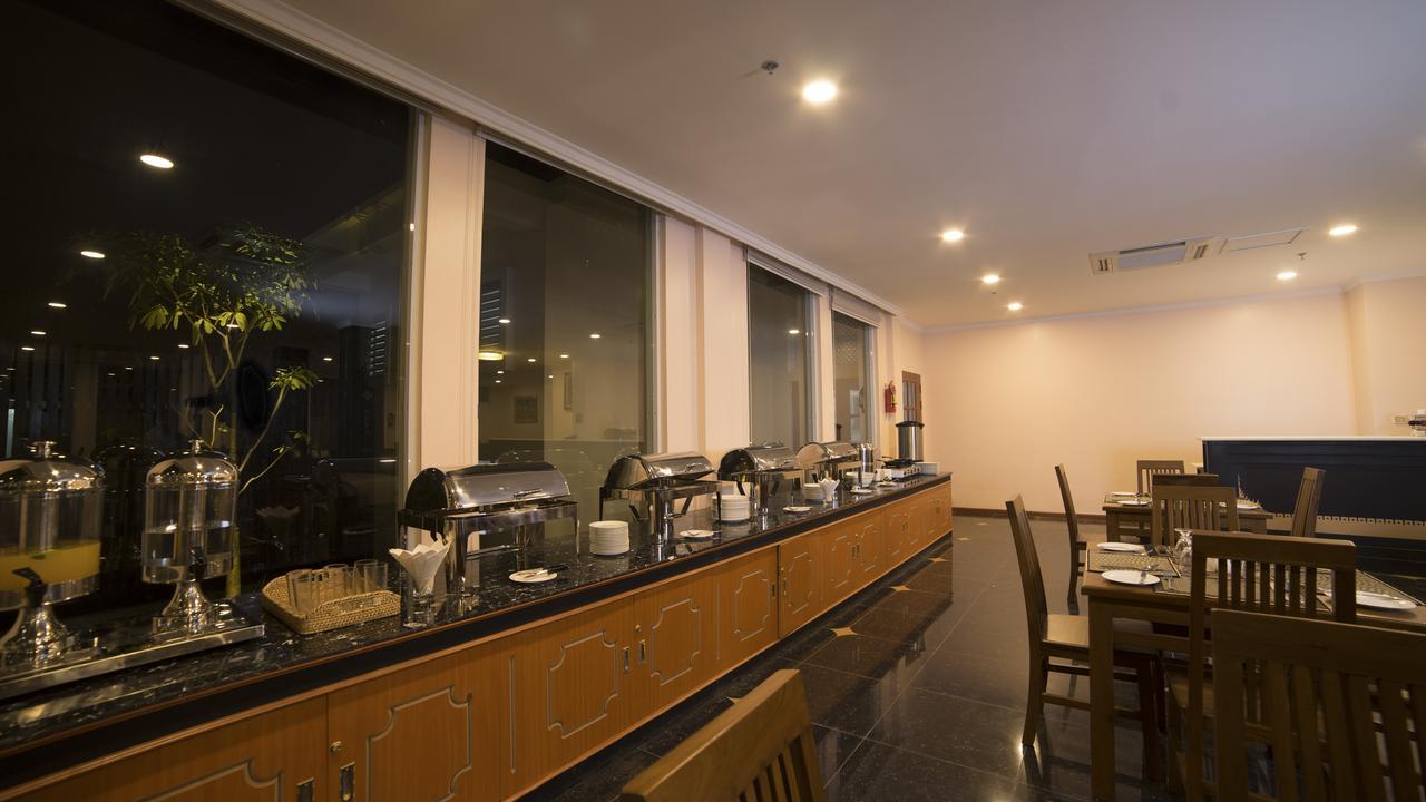 Win Unity Hotel Mandalay Extérieur photo